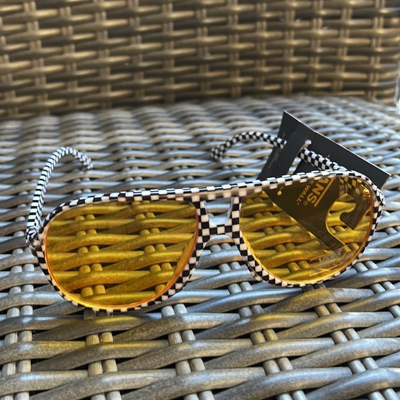 Vans Summer Holiday UV Protect Shades Sunglasses
NWT - Picture 5 of 16